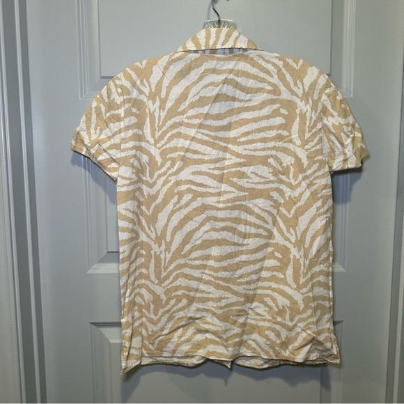 White Stag Tan/Cream Animal Print Short Sleeve Button Up Top size S - Picture 8 of 8